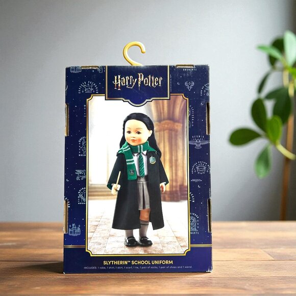Harry Potter Hogwarts Slytherin School Uniform for 18” Doll Robe Shoes Wand - Picture 3 of 4